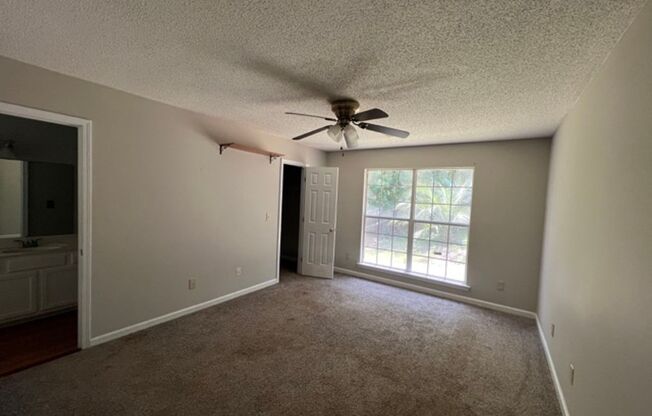 3 bed / 2 bath home ~ Just minutes from Harbison Blvd!