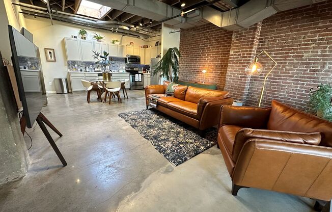 3814 Farnam | Flats - Office