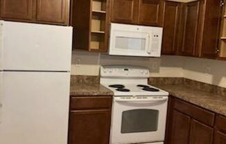 2 beds, 1 bath, 980 sqft, $1,250, Unit Unit 8