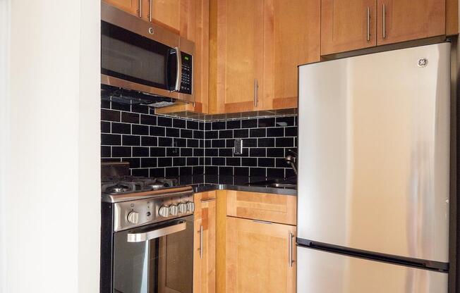 Studio, 1 bath, $2,895, Unit 4-C