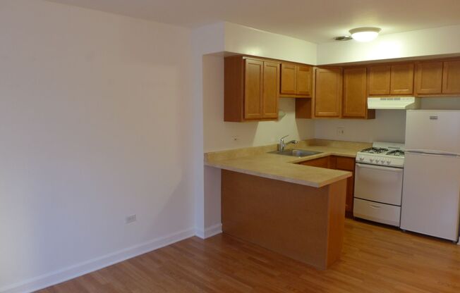 Foster Beach Apartments