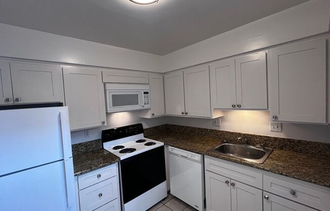 2 beds, 1 bath, $3,425, Unit 204