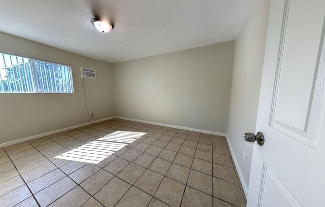 3 beds, 2 baths, $2,600