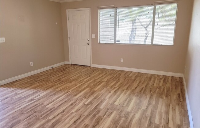 639 ANNE LN