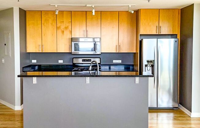 2 beds, 2 baths, $2,499, Unit 2105