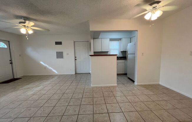 Ground floor, one bedroom, Seminole county, with lake view and lake access. Won't last long!