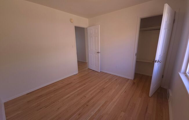 3 beds, 1 bath, $3,200