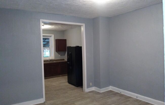 2 beds, 1 bath, $1,200