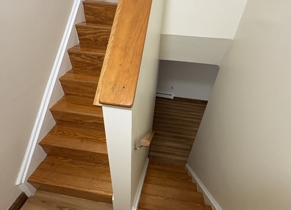 3 beds, 1 bath, 1,000 sqft, $4,500, Unit 3