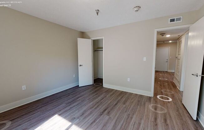 2 beds, 1 bath, $1,150, Unit #21