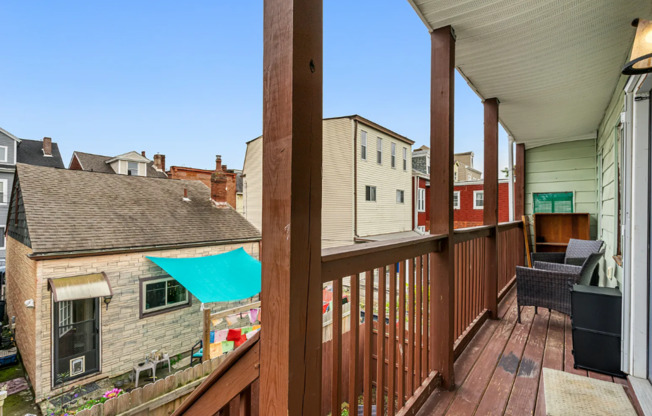 *Recently Updated 2BD/1BA Apartment available in Troy Hill*