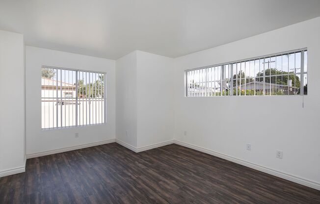 3 beds, 2 baths, 1,105 sqft, $3,695, Unit 137