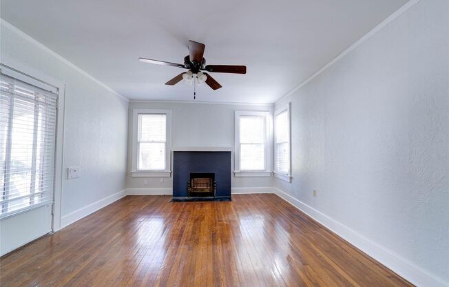 One side of Duplex Available- 2 Bedroom- 1 Bath Tudor Minutes from TCU- 76109