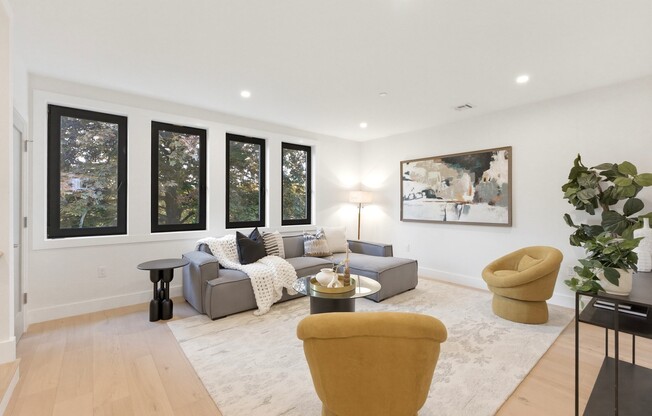 3 beds, 3.5 baths, 2,829 sqft, $7,500, Unit 3