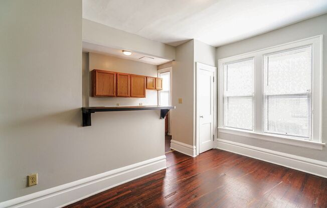 2 beds, 1 bath, $1,325, Unit 1478