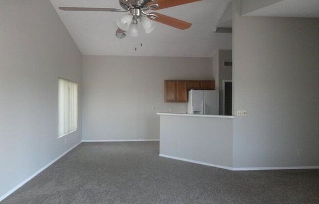 Peoria rental -111th Ave/ Olive