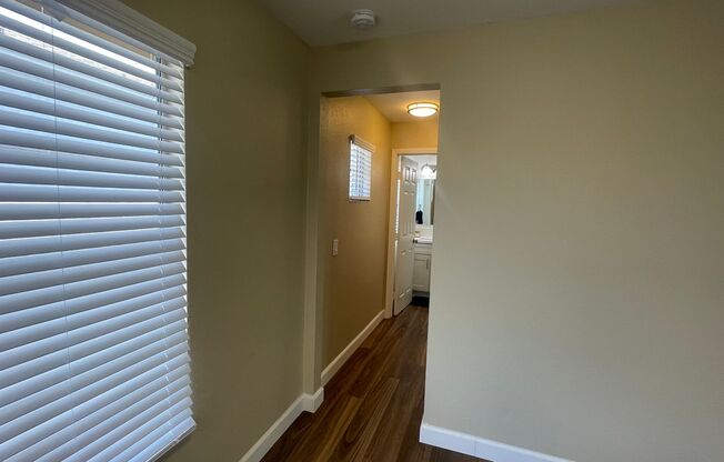 2 beds, 2 baths, 900 sqft, $2,595, Unit 36
