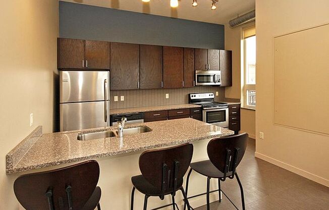 3 beds, 2 baths, 1,050 sqft, $2,350, Unit 508