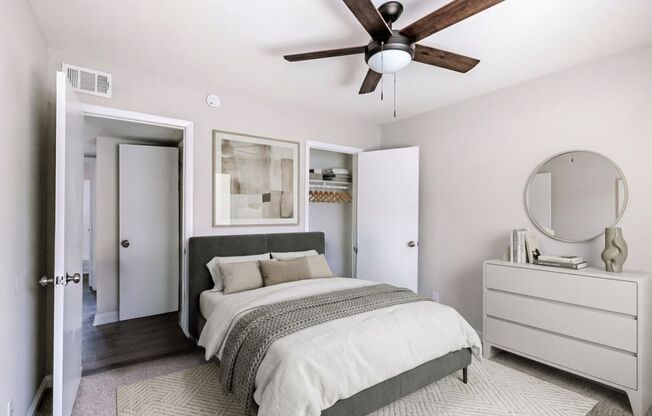 2 beds, 1 bath, 850 sqft, $1,200, Unit 26-E7