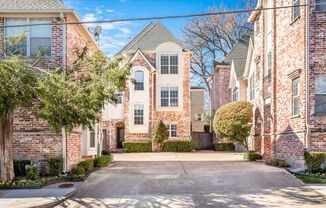Lakewood 3-Bed, 3-Bath Townhome is Big and Bright!