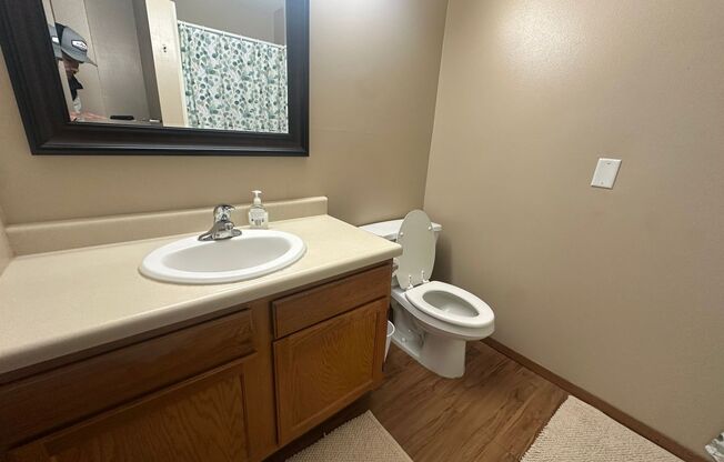 1 bed, 1 bath, 600 sqft, $1,200, Unit 211