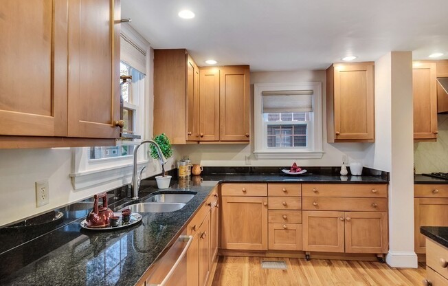 25 ALLEN AVE
