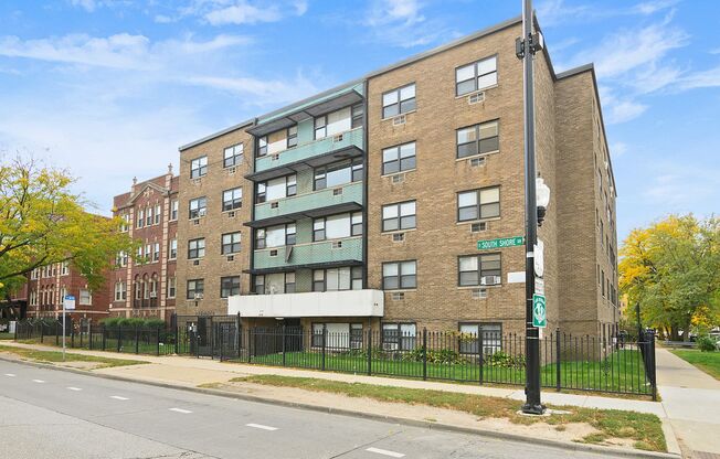 7700 South Shore
