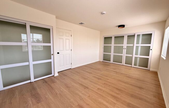 1027 Coronado Terrace