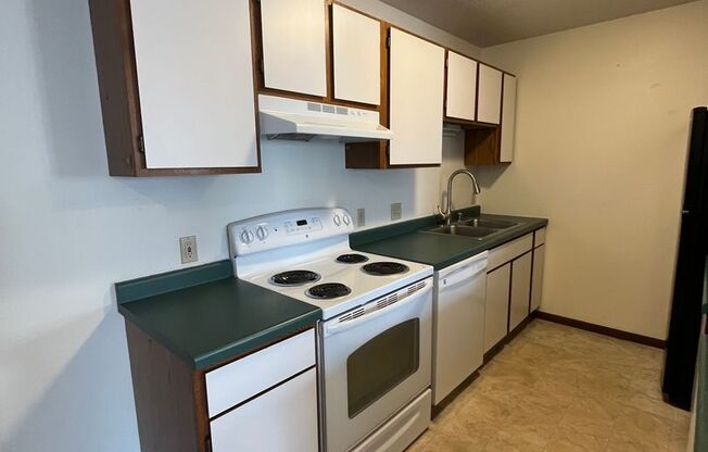 1 bed, 1 bath, 643 sqft, $995