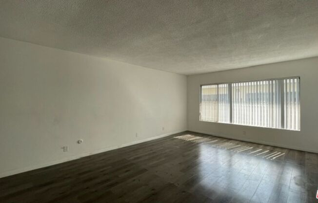 1 bed, 1 bath, 785 sqft, $1,875, Unit 7