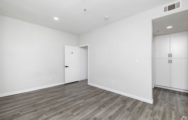 3 beds, 2 baths, 1,350 sqft, $4,198, Unit 101