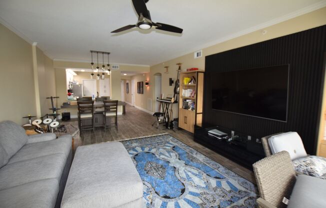 2 beds, 2.5 baths, $2,600, Unit Unit 314