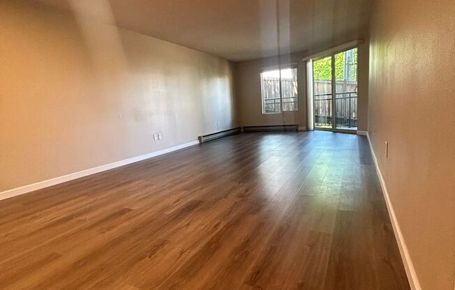 1 bed, 1 bath, 939 sqft, $2,195, Unit 101