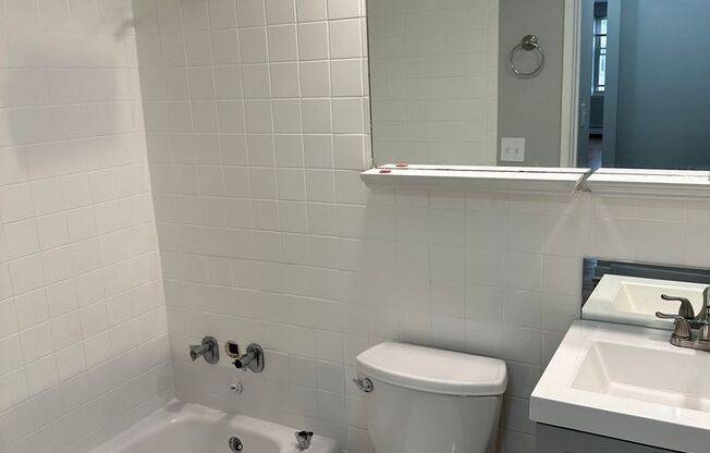 Studio, 1 bath, $1,395, Unit 308