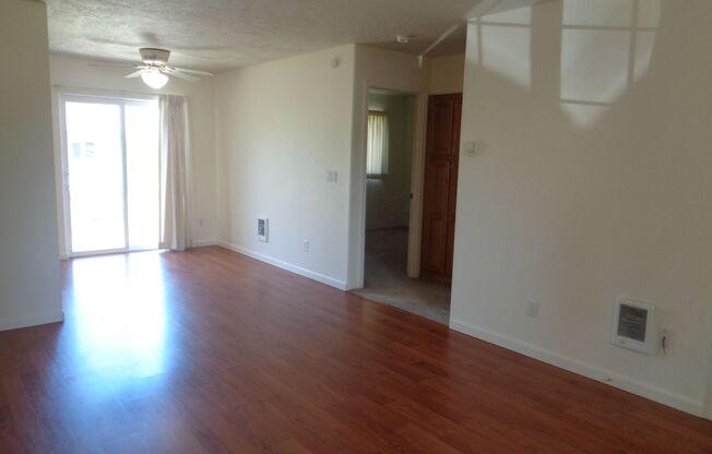 2 beds, 1 bath, 855 sqft, $1,395