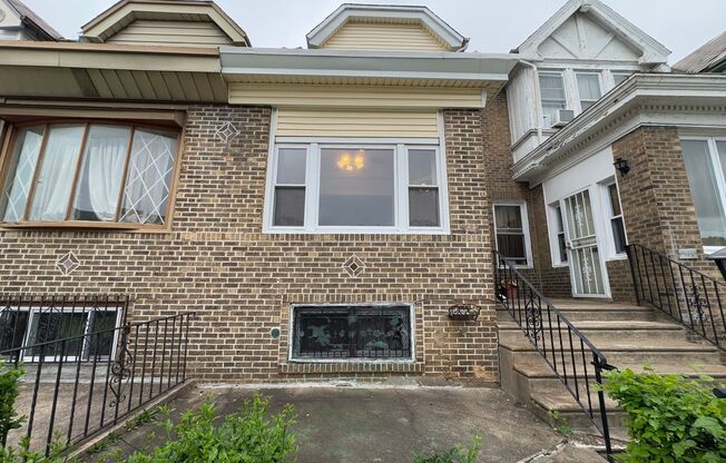 Spacious 3-Bed/2.5-Bath Townhome in Wynnefield! Available NOW!