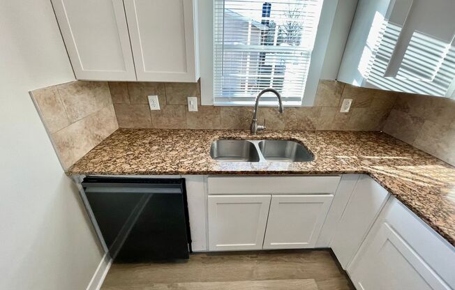 Gorgeous 1 bedroom in happening Kannapolis!