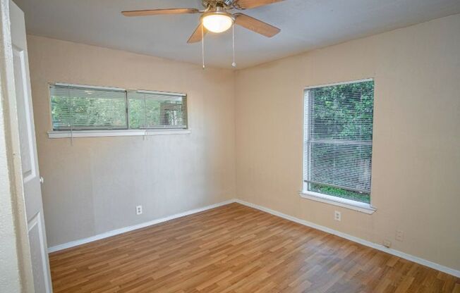 3 beds, 1 bath, $1,435