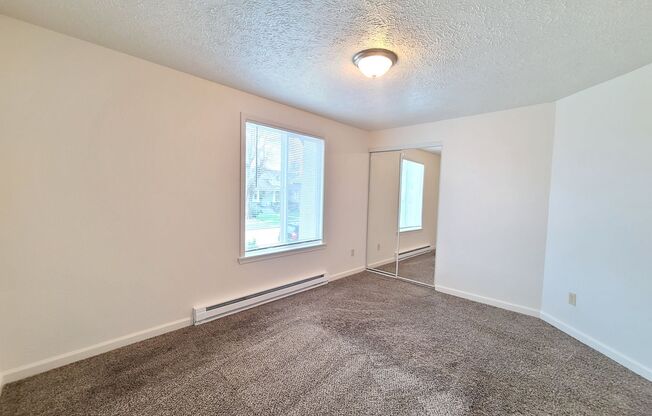 2 beds, 1 bath, 850 sqft, $1,150, Unit 1