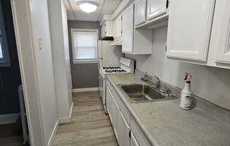 2 beds, 1 bath, $1,400