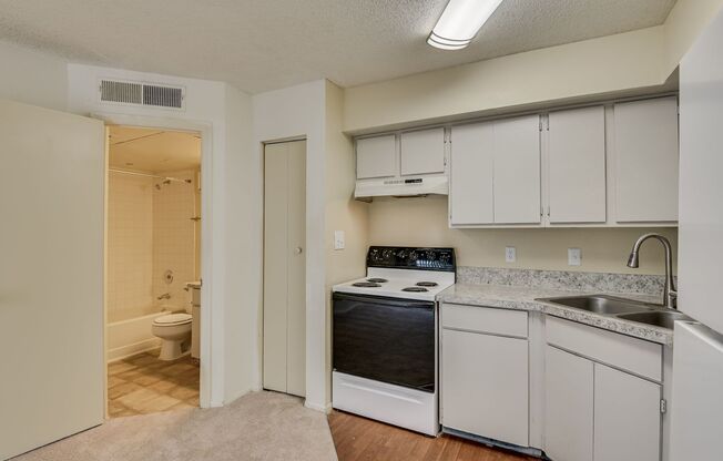 1 bed, 1 bath, 500 sqft, $860, Unit 1403