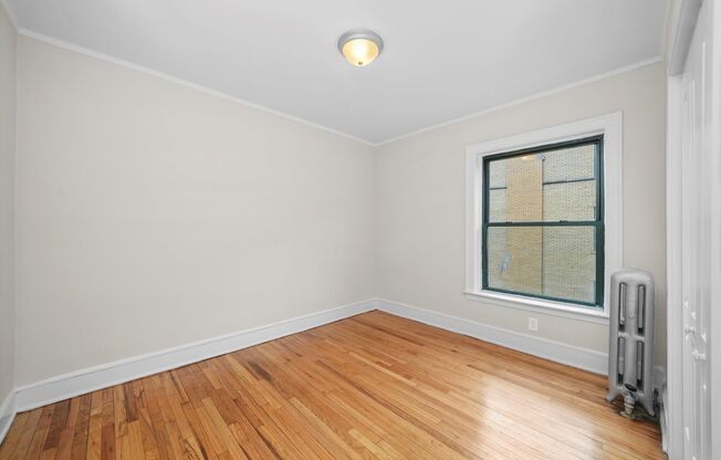 3 beds, 1 bath, 1,236 sqft, $3,295, Unit 2338-3B