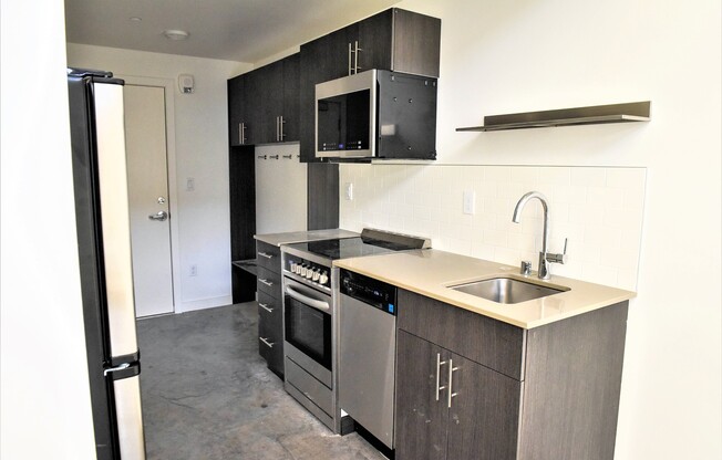 1 bed, 1 bath, 429 sqft, $1,900, Unit 101