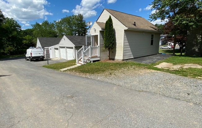 452 R MAIN ST