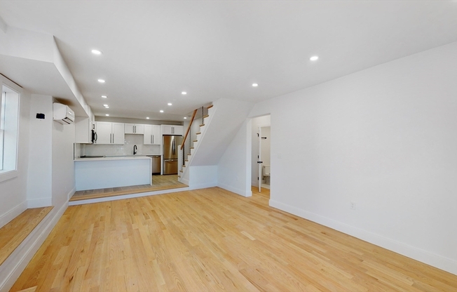 44 HIGH ST
