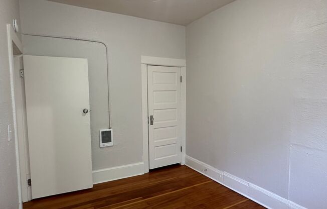1 bed, 1 bath, 468 sqft, $1,095, Unit 208