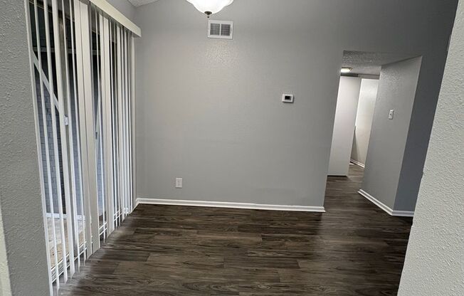 2 beds, 1 bath, 968 sqft, $789