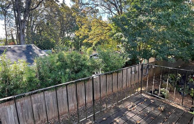 1 bed, 1 bath, 624 sqft, $1,050, Unit 30