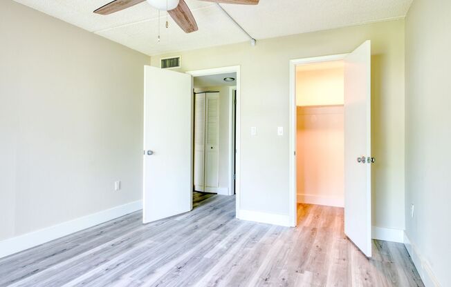 1 bed, 1 bath, 800 sqft, $1,199, Unit 14
