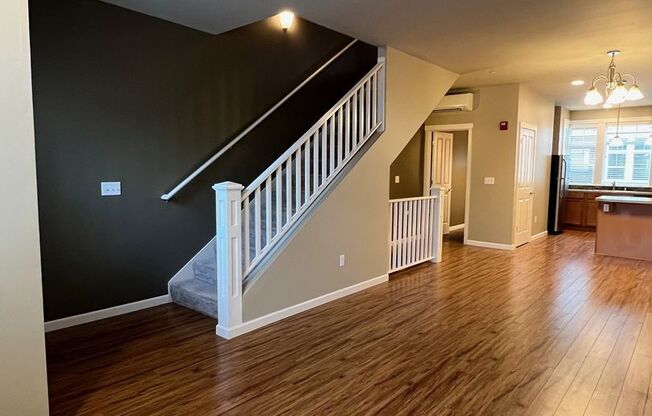 2 beds, 2.5 baths, 1,345 sqft, $2,075, Unit 1330-105